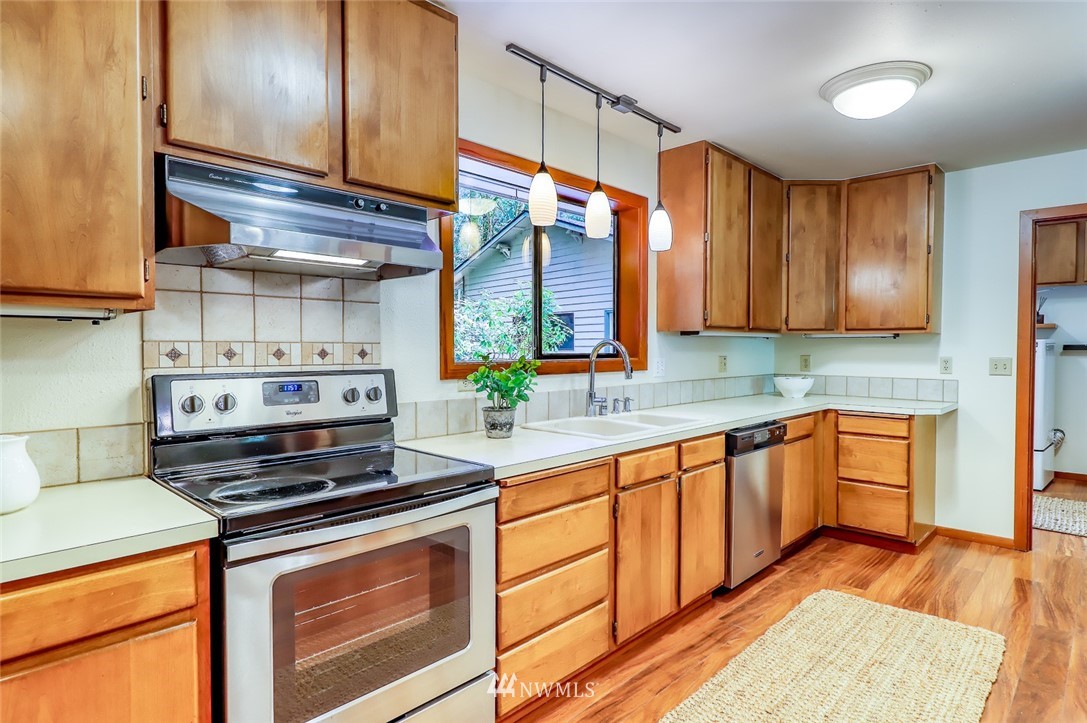 7810 Springridge Road Northeast Bainbridge Island, WA 98110 - Photo 13 of 40 Gallery Image 13