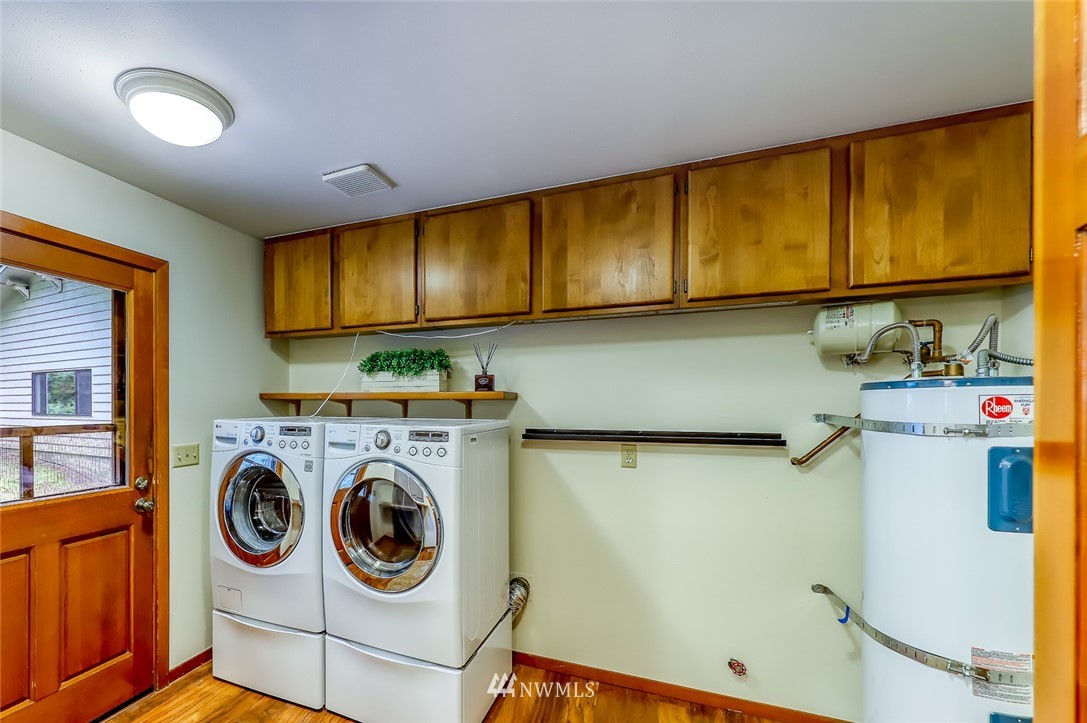 7810 Springridge Road Northeast Bainbridge Island, WA 98110 - Photo 15 of 40 Gallery Image 15