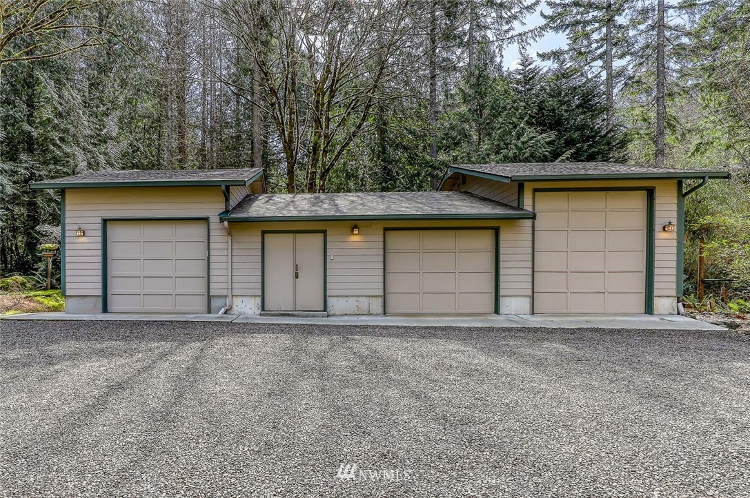 7810 Springridge Road Northeast Bainbridge Island, WA 98110 - Photo 3 of 40 Gallery Image 3