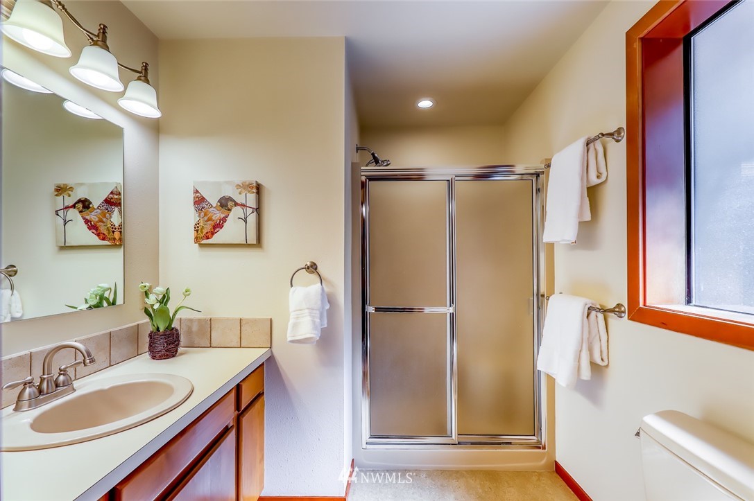7810 Springridge Road Northeast Bainbridge Island, WA 98110 - Photo 24 of 40 Gallery Image 24