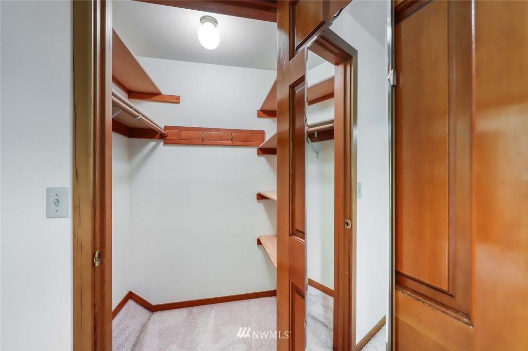 7810 Springridge Road Northeast Bainbridge Island, WA 98110 - Photo 27 of 40 Gallery Image 27