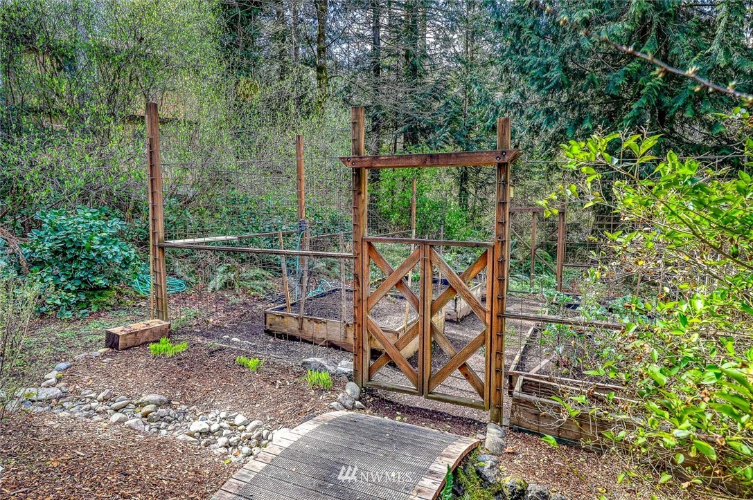 7810 Springridge Road Northeast Bainbridge Island, WA 98110 - Photo 33 of 40 Gallery Image 33