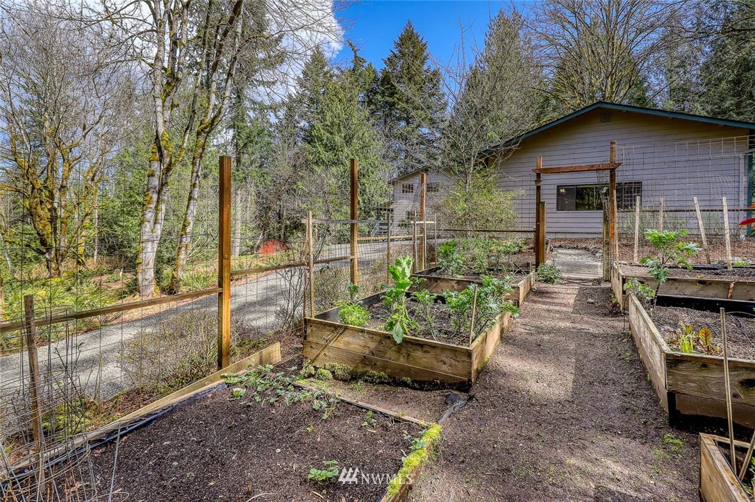 7810 Springridge Road Northeast Bainbridge Island, WA 98110 - Photo 34 of 40 Gallery Image 34
