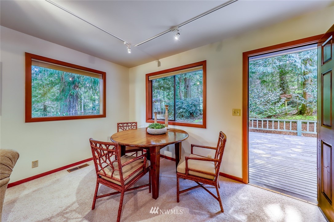 7810 Springridge Road Northeast Bainbridge Island, WA 98110 - Photo 10 of 40 Gallery Image 10