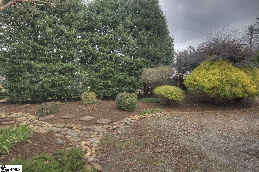 1123 Devenger Road Greer, SC 29650 - Photo 6 of 22 Gallery Image 6