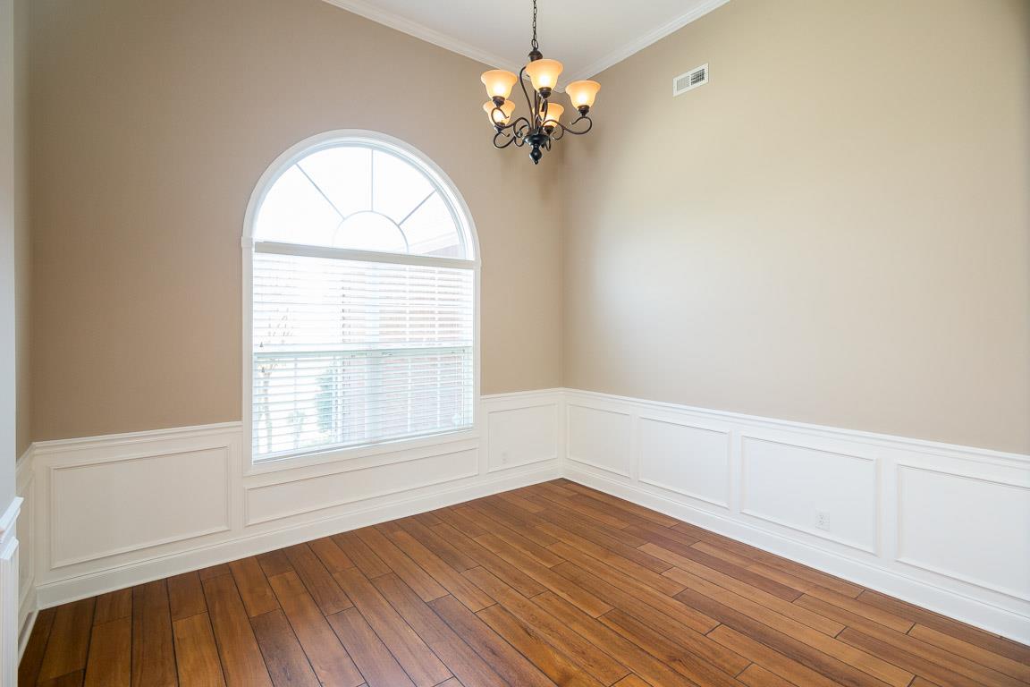 1200 Wicke Road Adams, TN 37010 - Photo 4 of 30 Formal dining