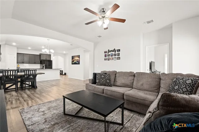 $1,975 | 2341 Aylesbury Drive, Copperas Cove, TX 76522