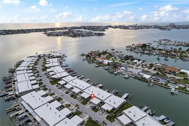 $489,999 | 517 Boca Ciega Point Boulevard North, St. Petersburg, FL 33708