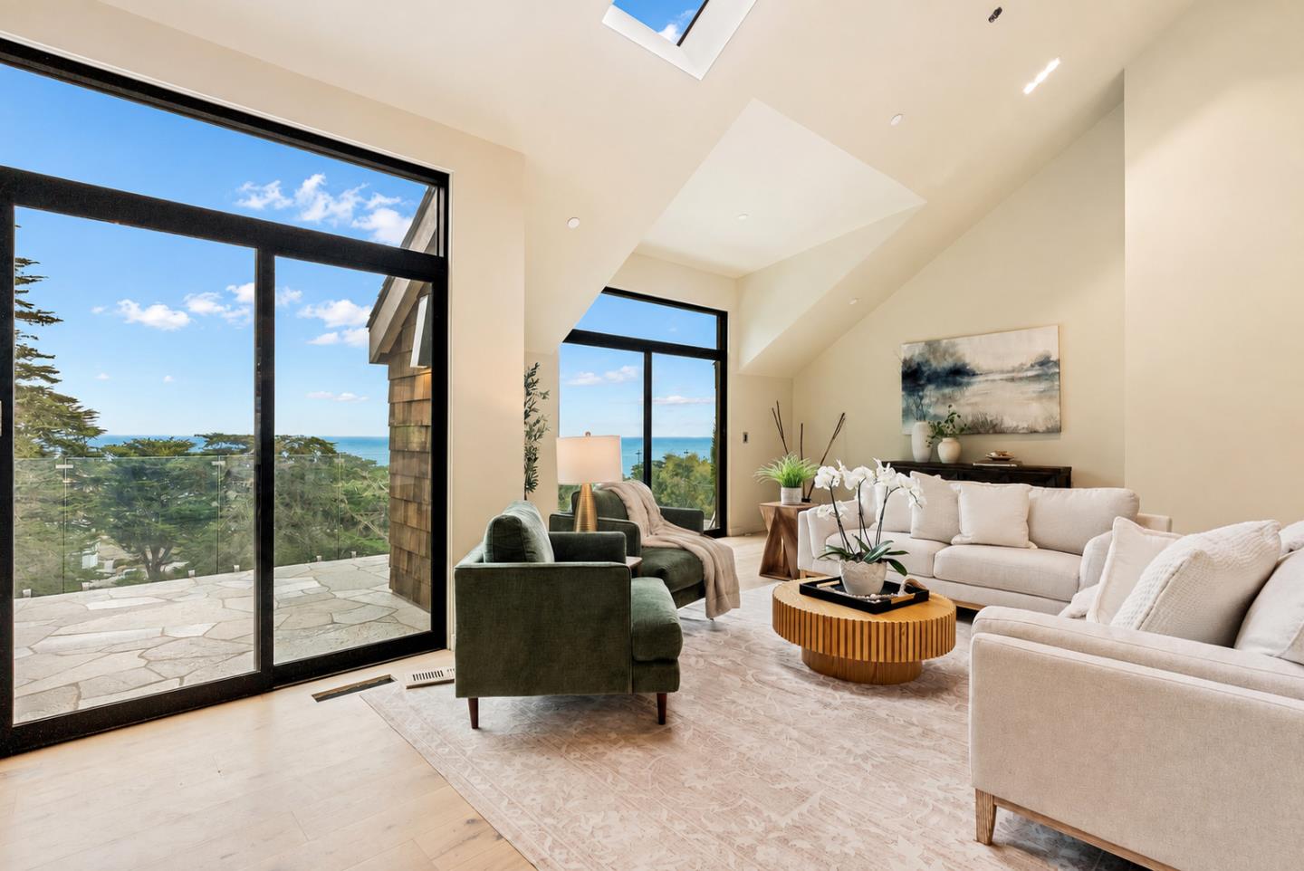 231 Spindrift Road Carmel, CA 93923 - Photo 4 of 20 Gallery Image 4