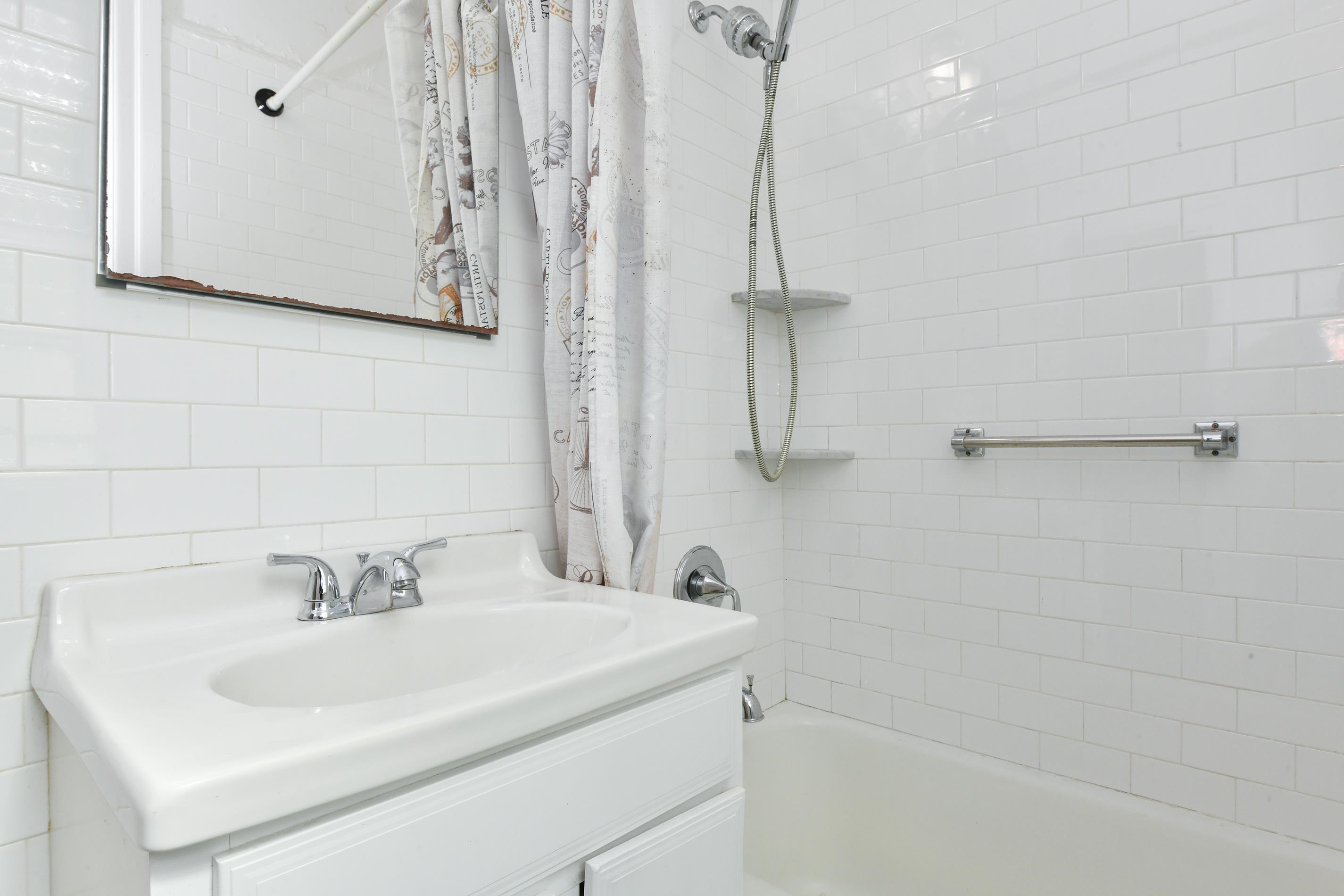 241 Maple Street Secaucus, NJ 07094 - Photo 24 of 34