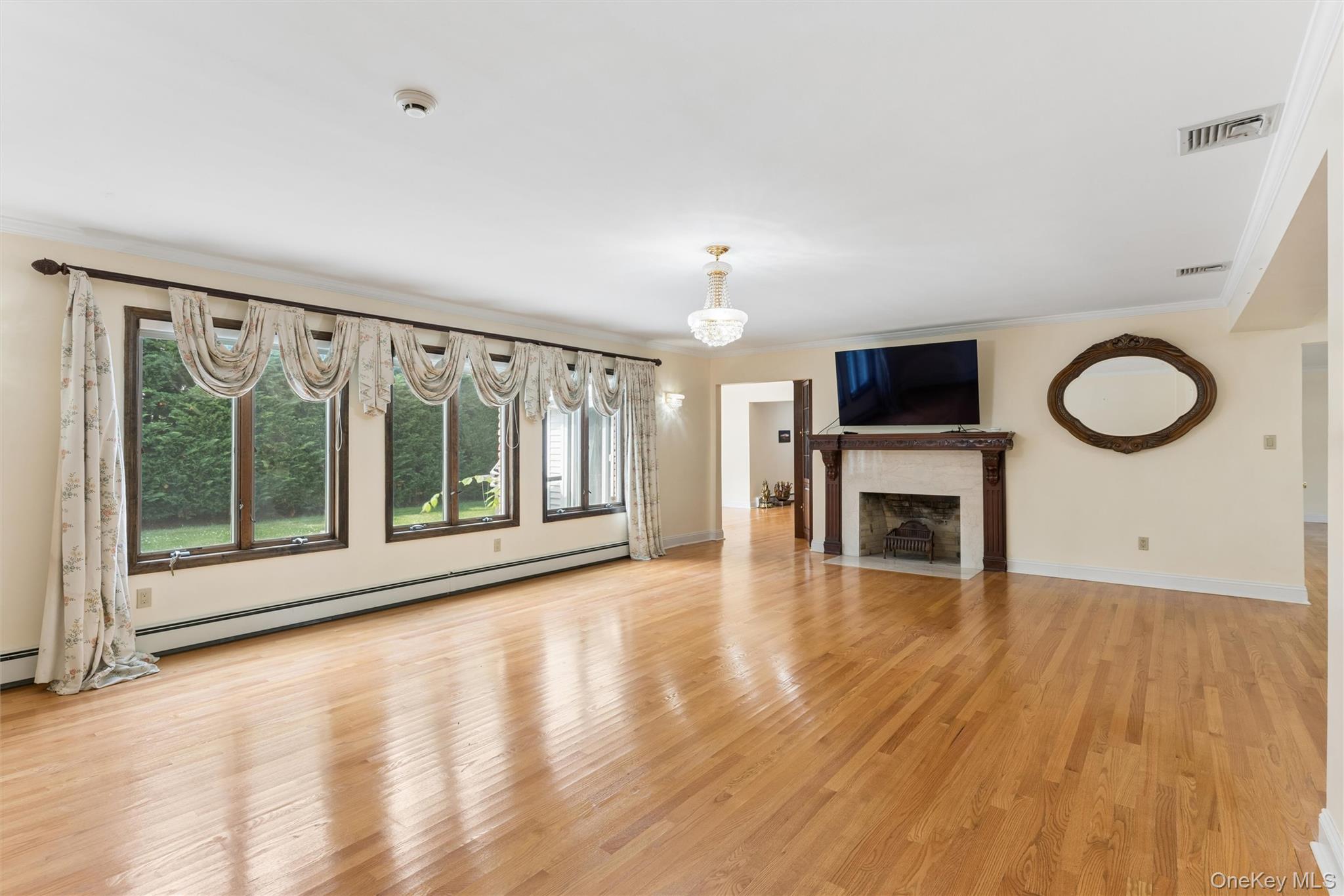 72 Lake End Road Merrick, NY 11566 - Photo 6 of 43