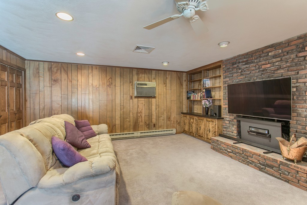 6 Hopkins Road Peabody, MA 01960 - Photo 11 of 28 Gallery Image 11