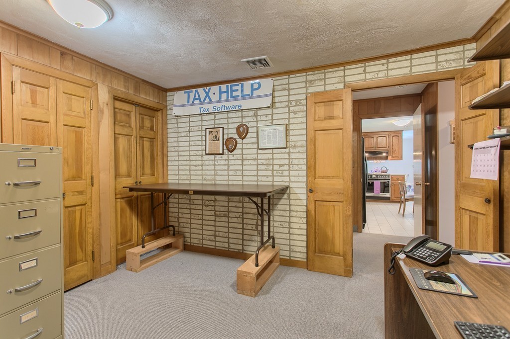 6 Hopkins Road Peabody, MA 01960 - Photo 15 of 28 Gallery Image 15