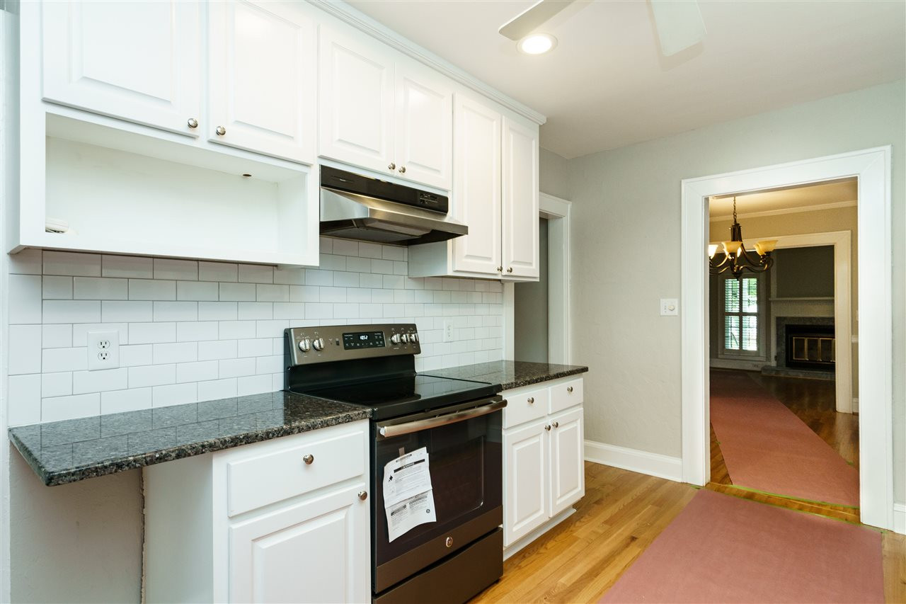 312 Hudson Street Raleigh, NC 27608 - Photo 10 of 25 Kitchen