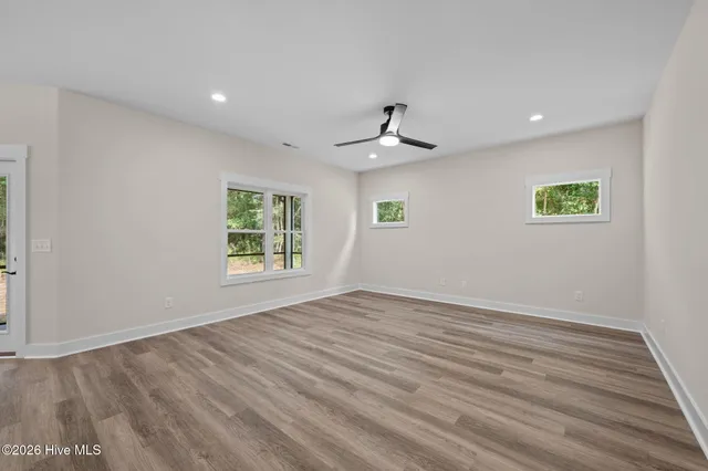 $384,900 | 31 Currituck Circle, Oriental, NC 28571