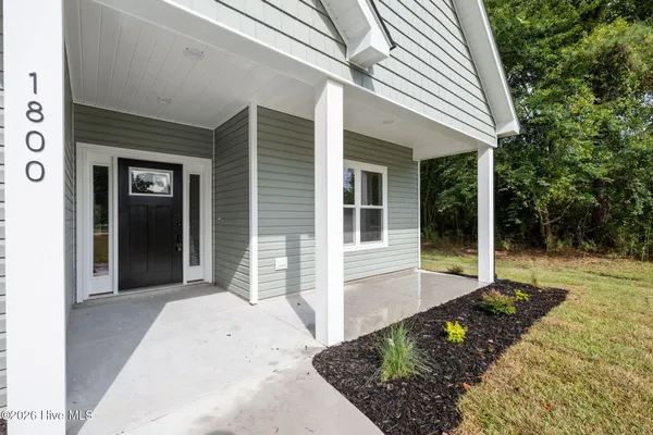 $384,900 | 31 Currituck Circle, Oriental, NC 28571