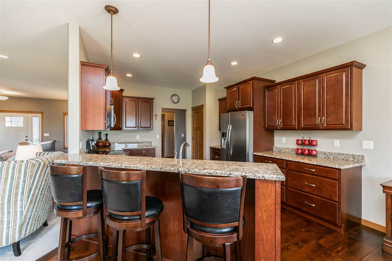 2878 Arabian Road Alburnett, IA 52202 - Photo 6 of 41 Gallery Image 6