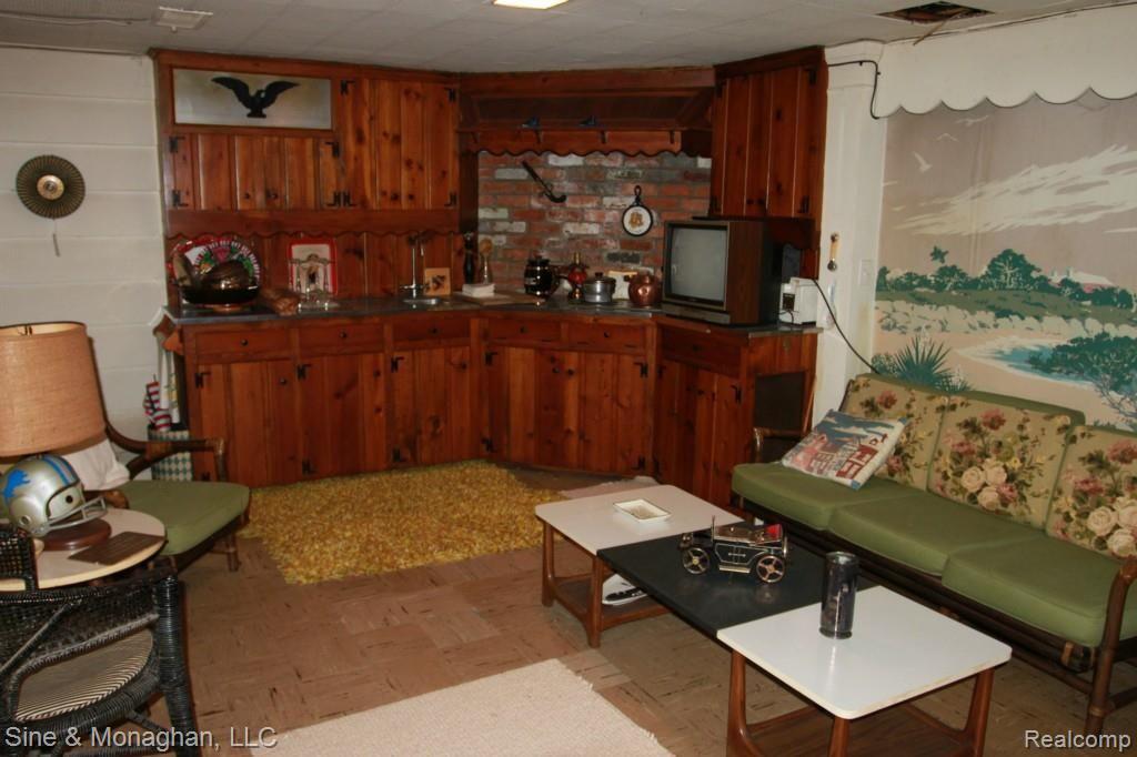 506 Pemberton Road Grosse Pointe, MI 48230 - Photo 16 of 16 IMG_3593.jpg
