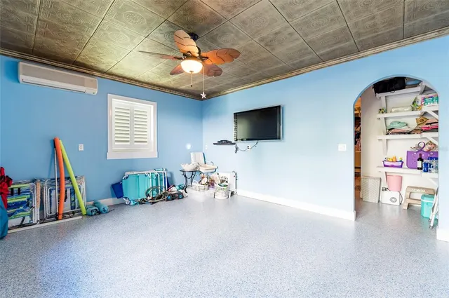 $975,000 | 12274 1st Street West, Unit 8, Treasure Island, FL 33706