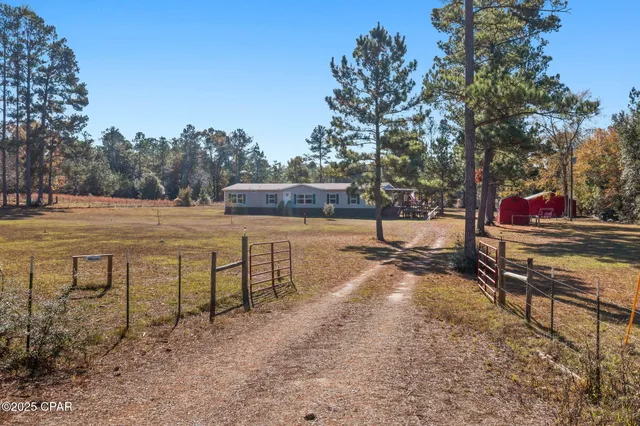 $299,999 | 2582 Schmidt Lane, Chipley, FL 32428