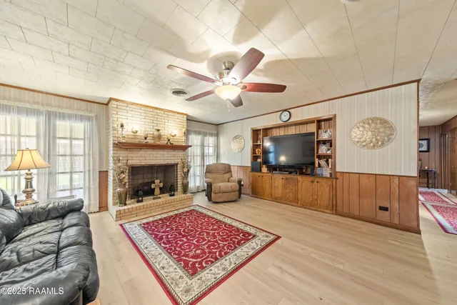 $290,000 | 101 University Place, Eunice, LA 70535