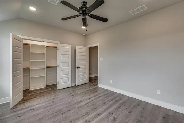 $1,975 | 912 Cooksey Court, Unit A, Grandview, TX 76050