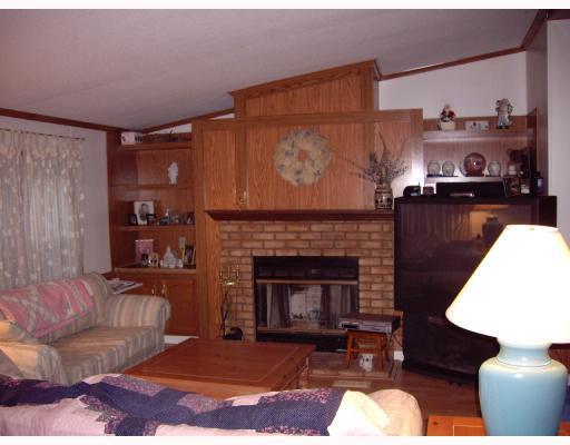 549 Malone Ridge Road Washington, PA 15301 - Photo 4 of 8 Living Room.