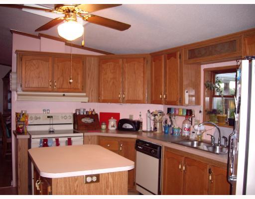 549 Malone Ridge Road Washington, PA 15301 - Photo 6 of 8 Kitchen.
