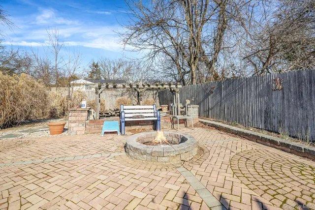 $499,000 | 15 18th Avenue, Bay Shore, NY 11706