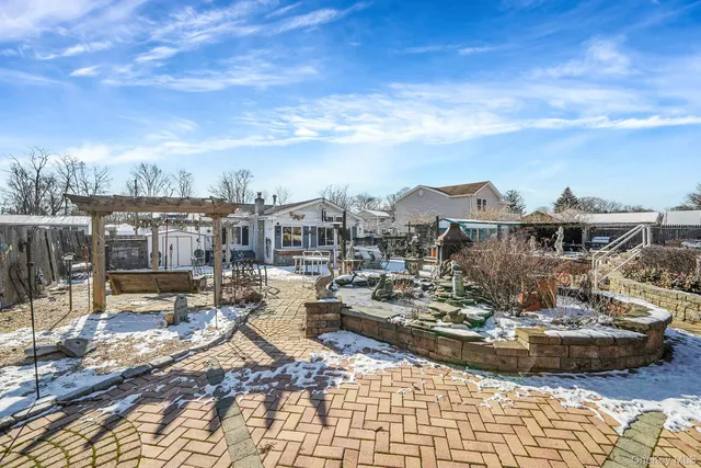 $499,000 | 15 18th Avenue, Bay Shore, NY 11706