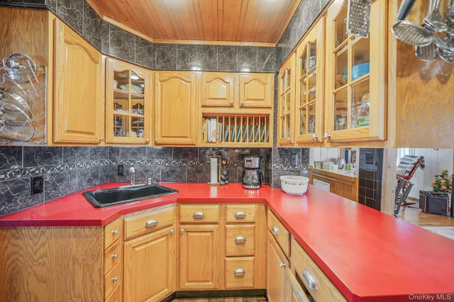 $499,000 | 15 18th Avenue, Bay Shore, NY 11706