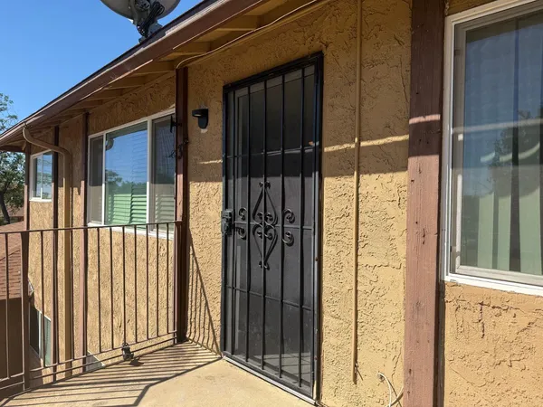 $1,195 | 3302 West Loma Lane, Unit 3, Phoenix, AZ 85051