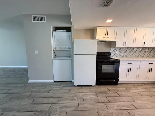 $1,195 | 3302 West Loma Lane, Unit 3, Phoenix, AZ 85051