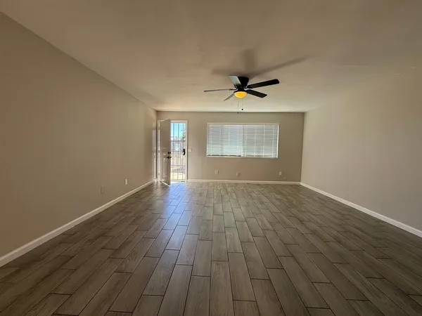 $1,195 | 3302 West Loma Lane, Unit 3, Phoenix, AZ 85051