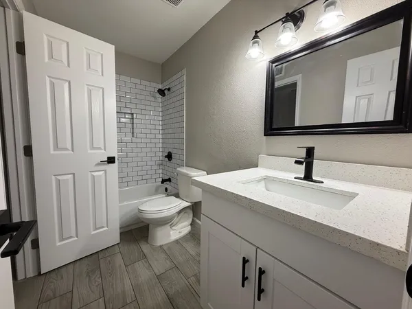 $1,195 | 3302 West Loma Lane, Unit 3, Phoenix, AZ 85051