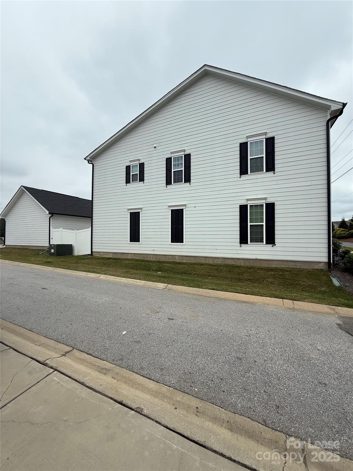 140 Hamrick Road Gastonia, NC 28056 - Photo 3 of 16