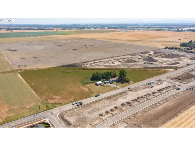 a view of an ocean beach