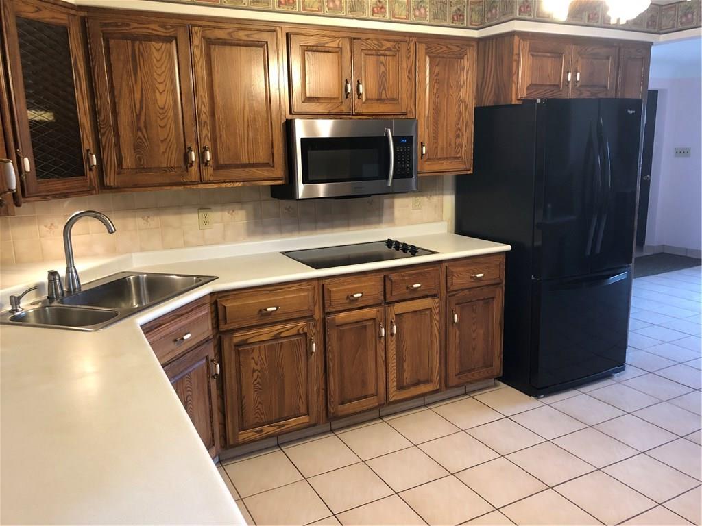 339 Bethel Road North Huntingdon, PA 15642 - Photo 8 of 25 KITCHEN APPLIANCES REMAIN WITH THE HOME