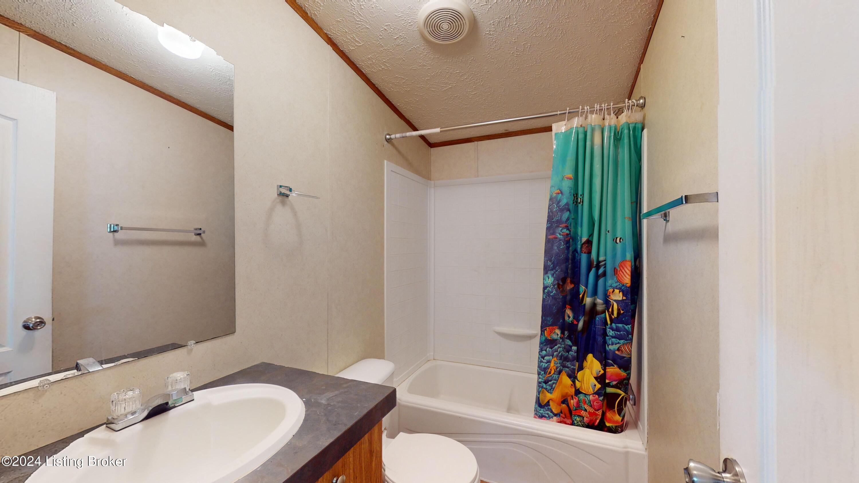 686 Windy Ridge Road Bedford, KY 40006 - Photo 13 of 42 second full bath