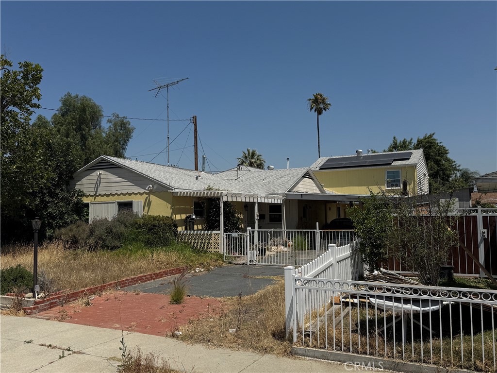 412 West 3rd Street Rialto, CA 92376 - Photo 2 of 3 Gallery Image 2