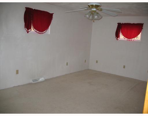 270 High Street Irwin, PA 15642 - Photo 6 of 10 Master Bedroom. With Masterbath