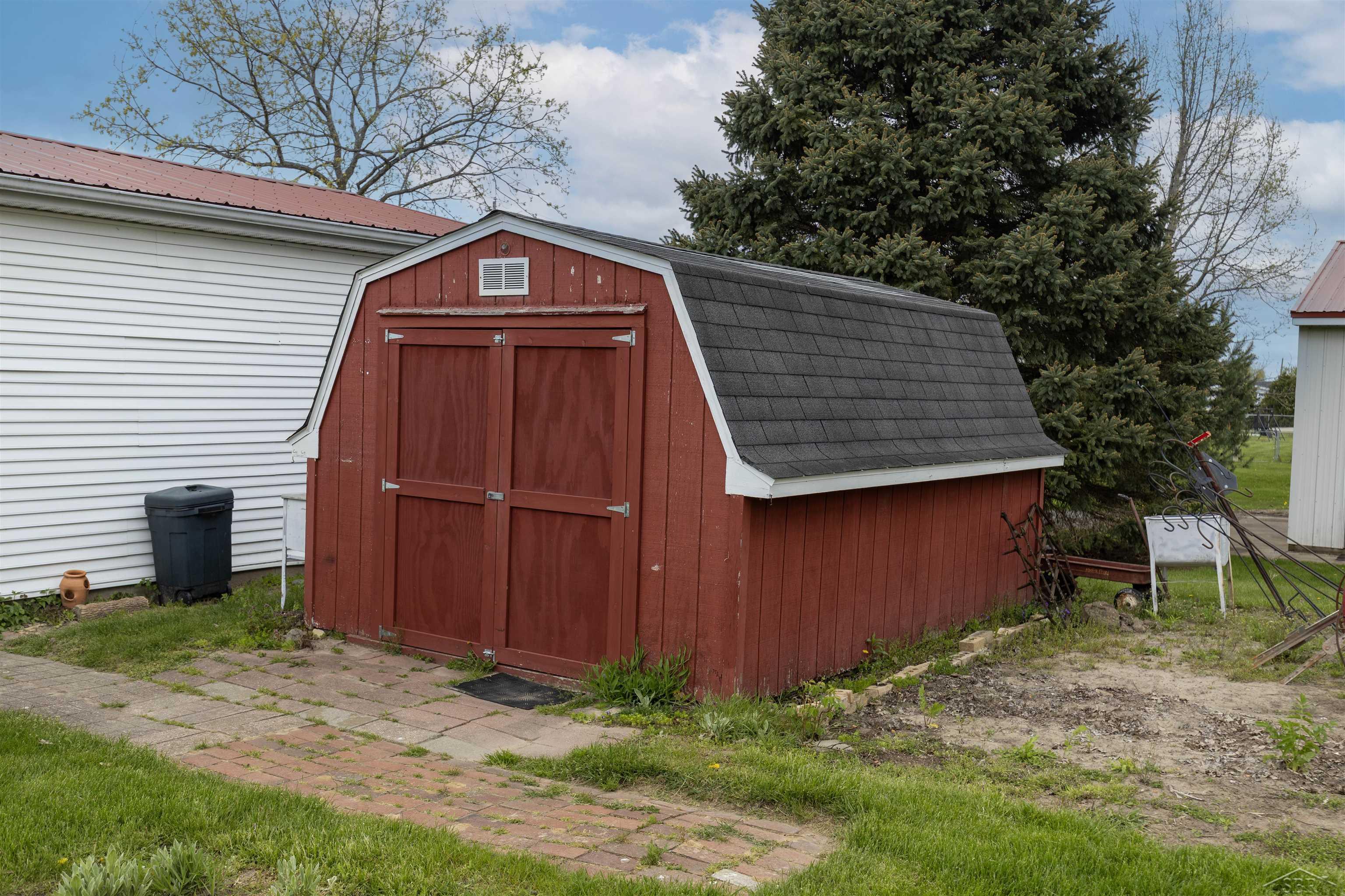 13301 Elms Road Birch Run, MI 48415 - Photo 16 of 39