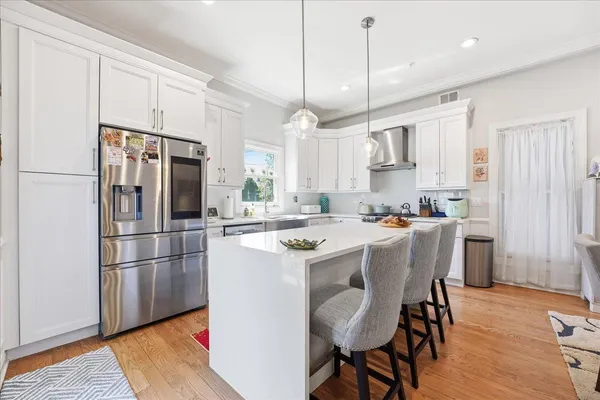 $6,100 | 41 Bentley Avenue, Unit 1, Jersey City, NJ 07304