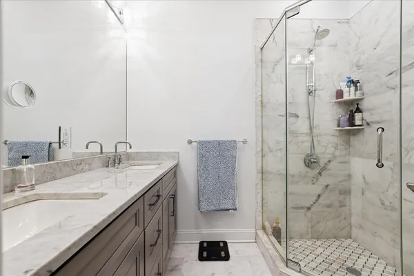 $6,100 | 41 Bentley Avenue, Unit 1, Jersey City, NJ 07304