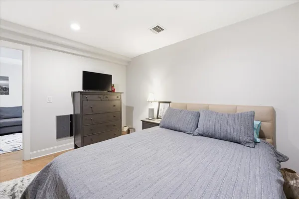 $6,100 | 41 Bentley Avenue, Unit 1, Jersey City, NJ 07304