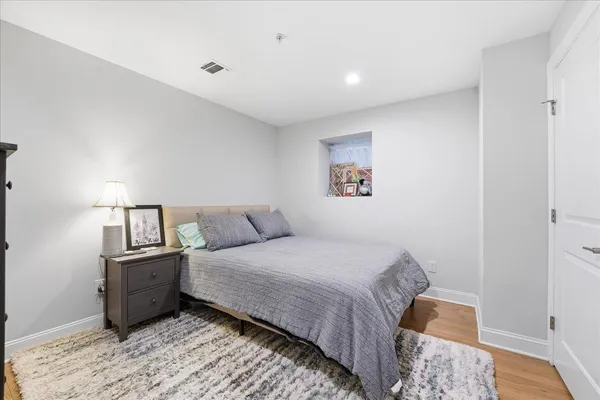 $6,100 | 41 Bentley Avenue, Unit 1, Jersey City, NJ 07304