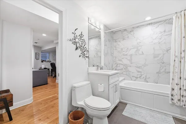 $6,100 | 41 Bentley Avenue, Unit 1, Jersey City, NJ 07304