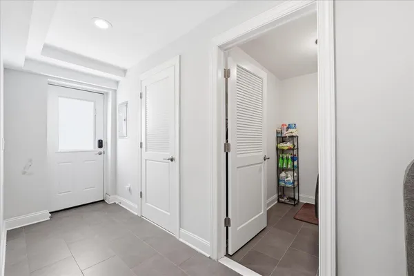 $6,100 | 41 Bentley Avenue, Unit 1, Jersey City, NJ 07304