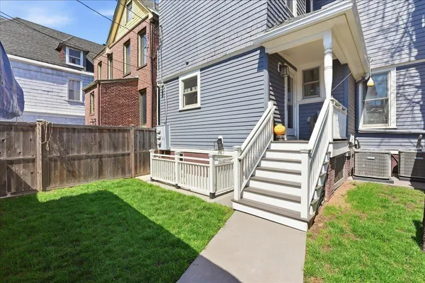 $6,100 | 41 Bentley Avenue, Unit 1, Jersey City, NJ 07304