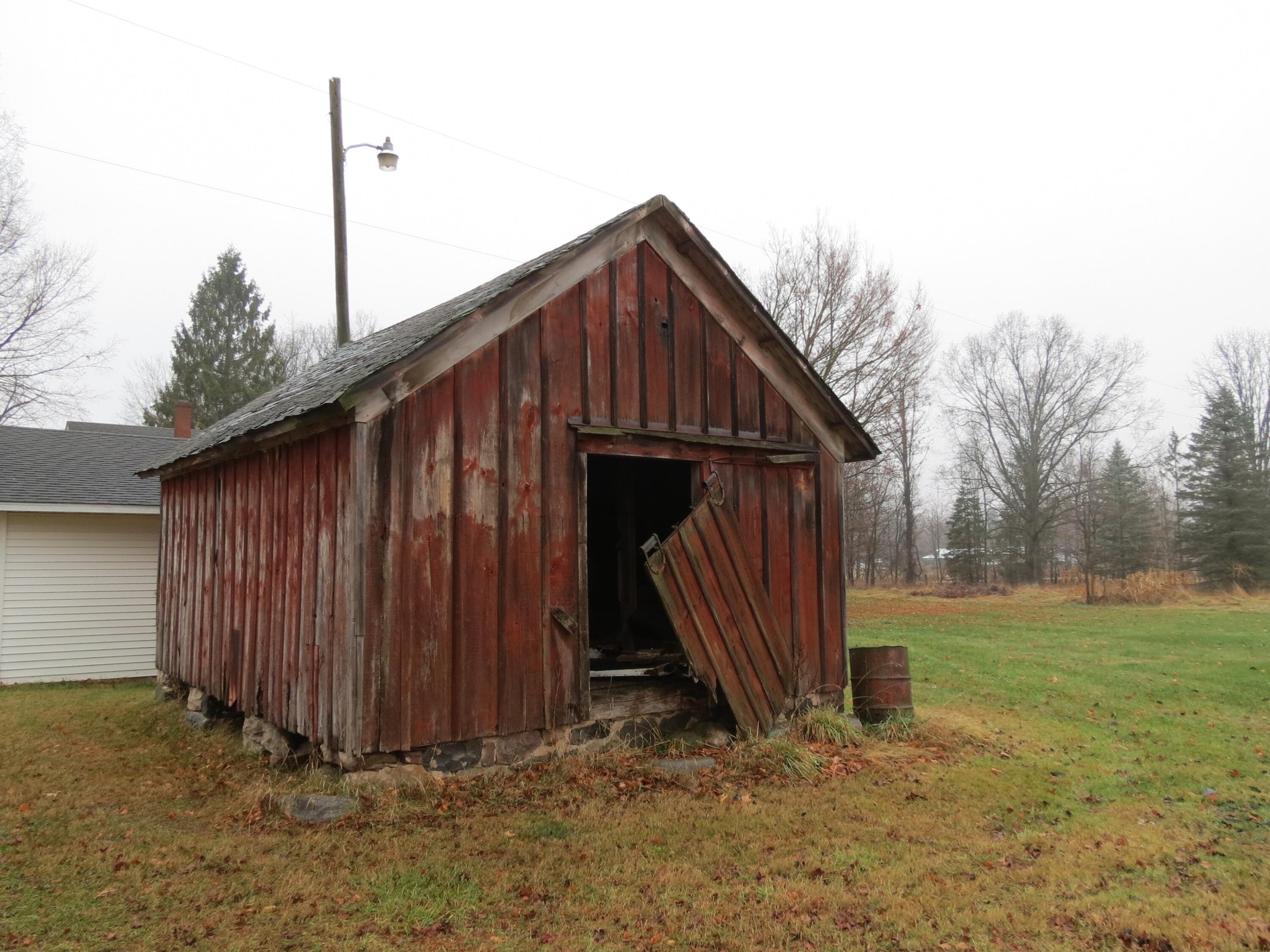 5331 Stepladder Road Parma, MI 49269 - Photo 40 of 43 Old grain-house